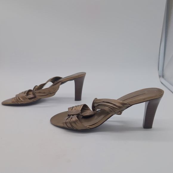 Bandolino Judith Gold Sz 7.5 Women's Heels - Picture 4 of 8